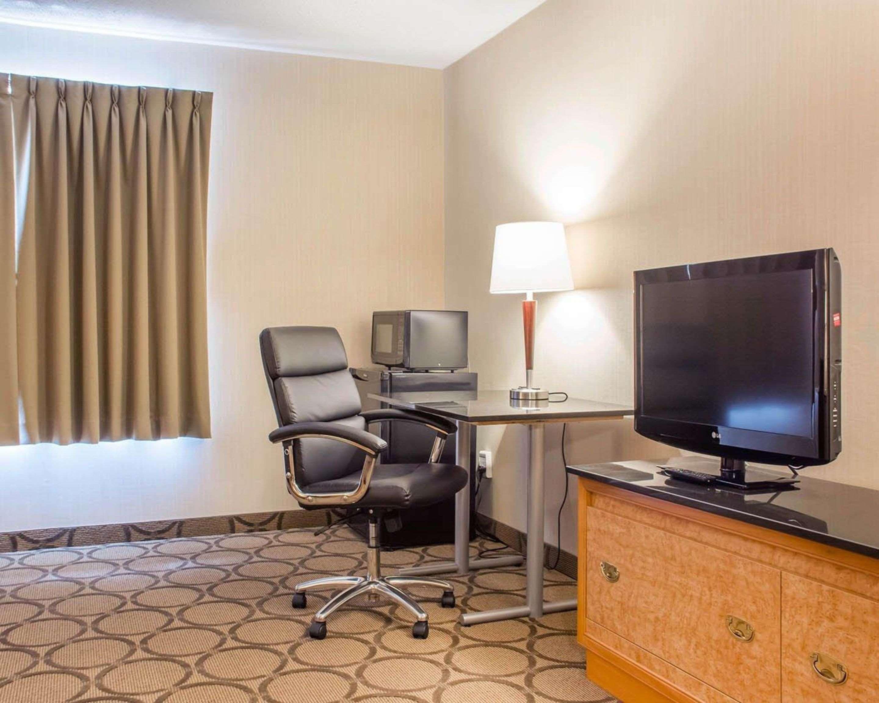 Comfort Inn Брантфорд Екстер'єр фото